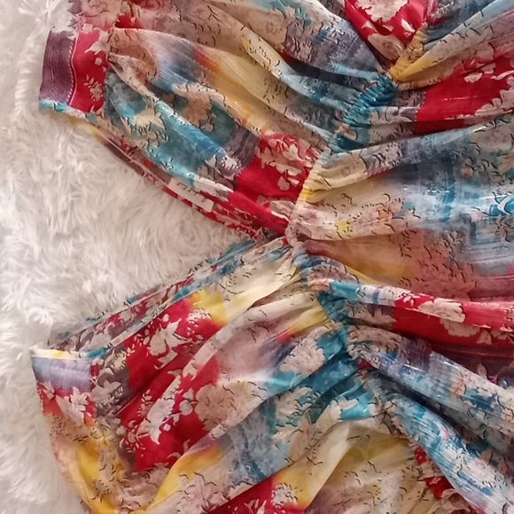 Beautiful and sexy sheer butterfly sleeve top by Bucket List - Picture 2 of 3